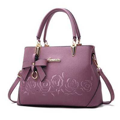 Women’s Leather Bag & Wallet – Stylish & Durable.
